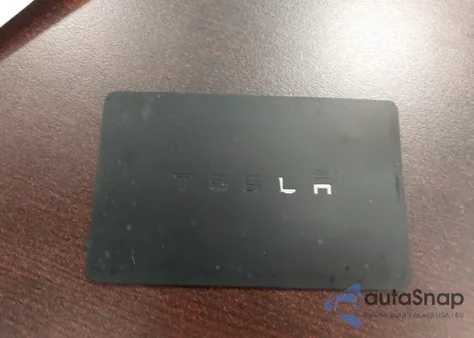 2018 Tesla Model 3 Long Range/Mid Range из США, поврежденный, VIN 5YJ3E1EA8JF035250